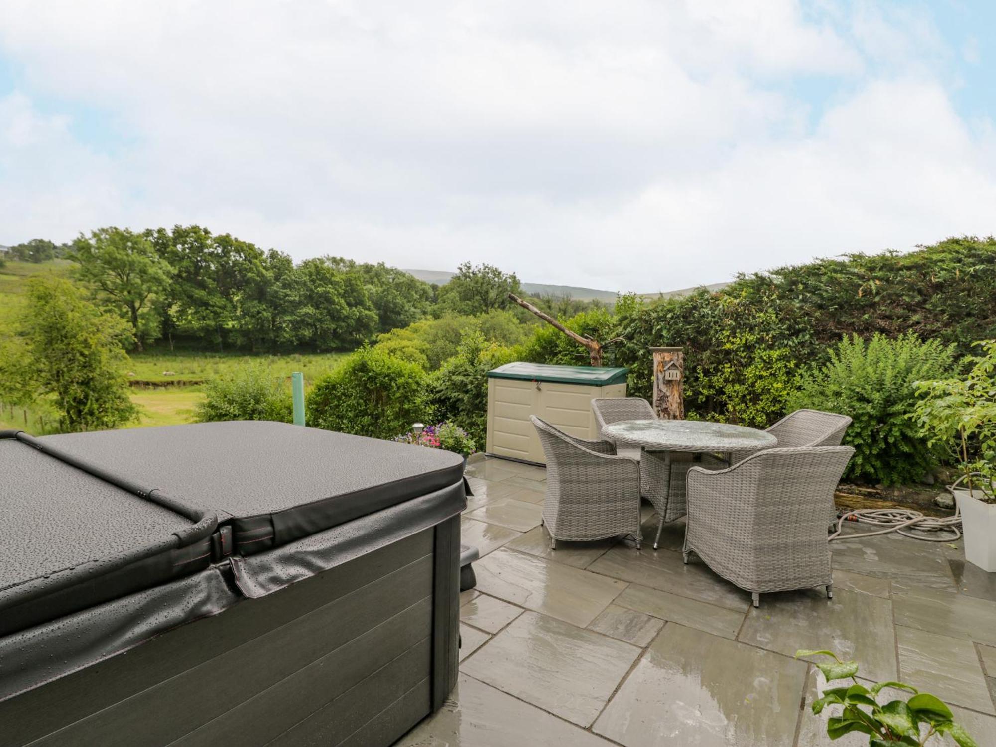 White Roses Retreat Villa Betws-y-Coed Bagian luar foto