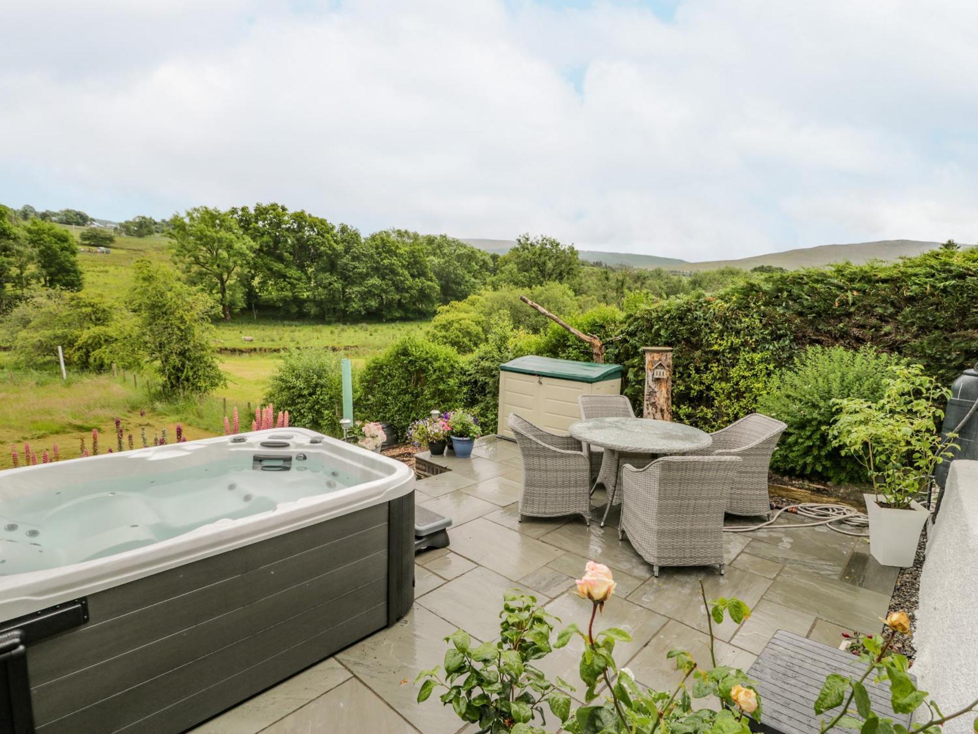 White Roses Retreat Villa Betws-y-Coed Bagian luar foto